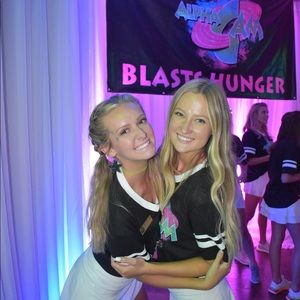 Meet your Posher, Abby